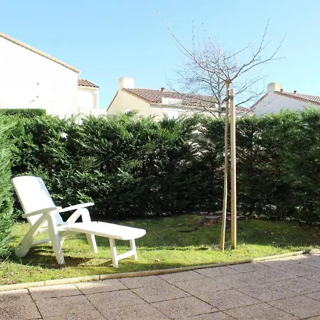 Hotel Maison Dolus-d'oleron, 3 Pieces, 4 Personnes - Fr-1-246a-388 2*